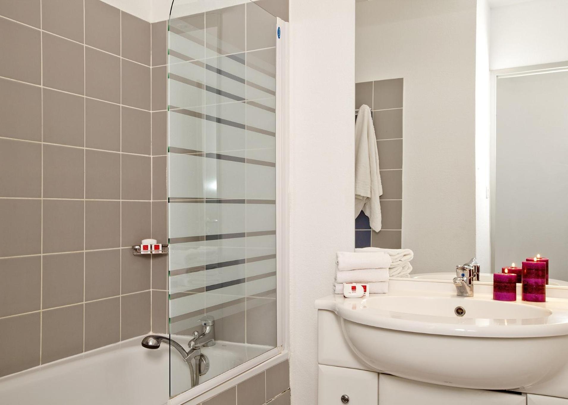 Apparthotel Sejours & Affaires מנוסק מראה חיצוני תמונה